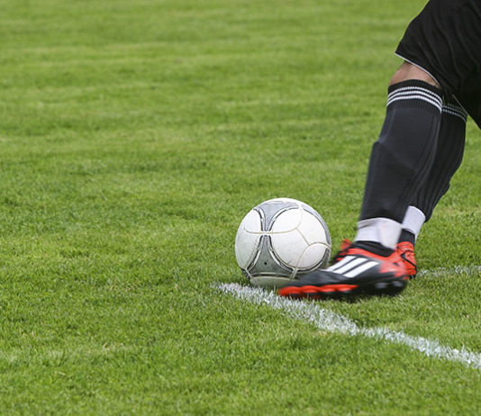 Ochraniacze piłkarskie – rodzaje i zalety płynące z ich używaniaOchraniacze piłkarskie – rodzaje i zalety płynące z ich używania