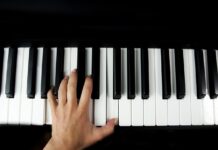 Dlaczego warto uczyć dzieci grać na instrumentach muzycznych