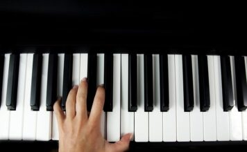 Dlaczego warto uczyć dzieci grać na instrumentach muzycznych