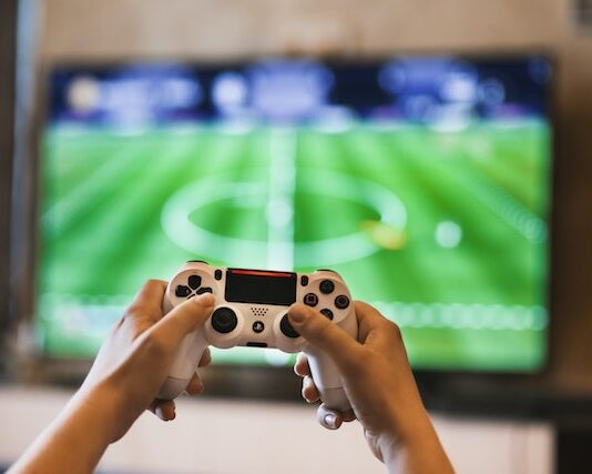 Gry wideo a sport elektroniczny