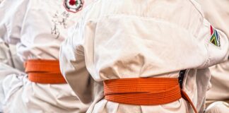 Jaki długi pas do karate?