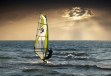 Jak przygotować się do windsurfingu?