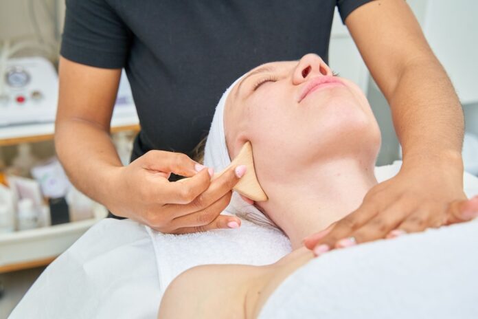 Dlaczego artykuły jednorazowe w kosmetyce to podstawa bezpieczeństwa