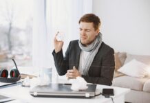 Kaszel poinfekcyjny i kaszel u seniorów – jak postępować przy przedłużającym się kaszlu? Kaszel